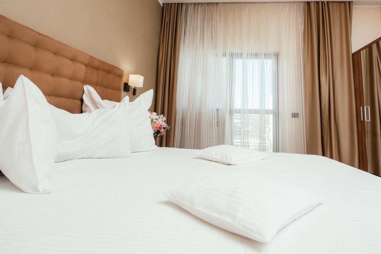 C Guest House Дробета-Турну-Северин Экстерьер фото