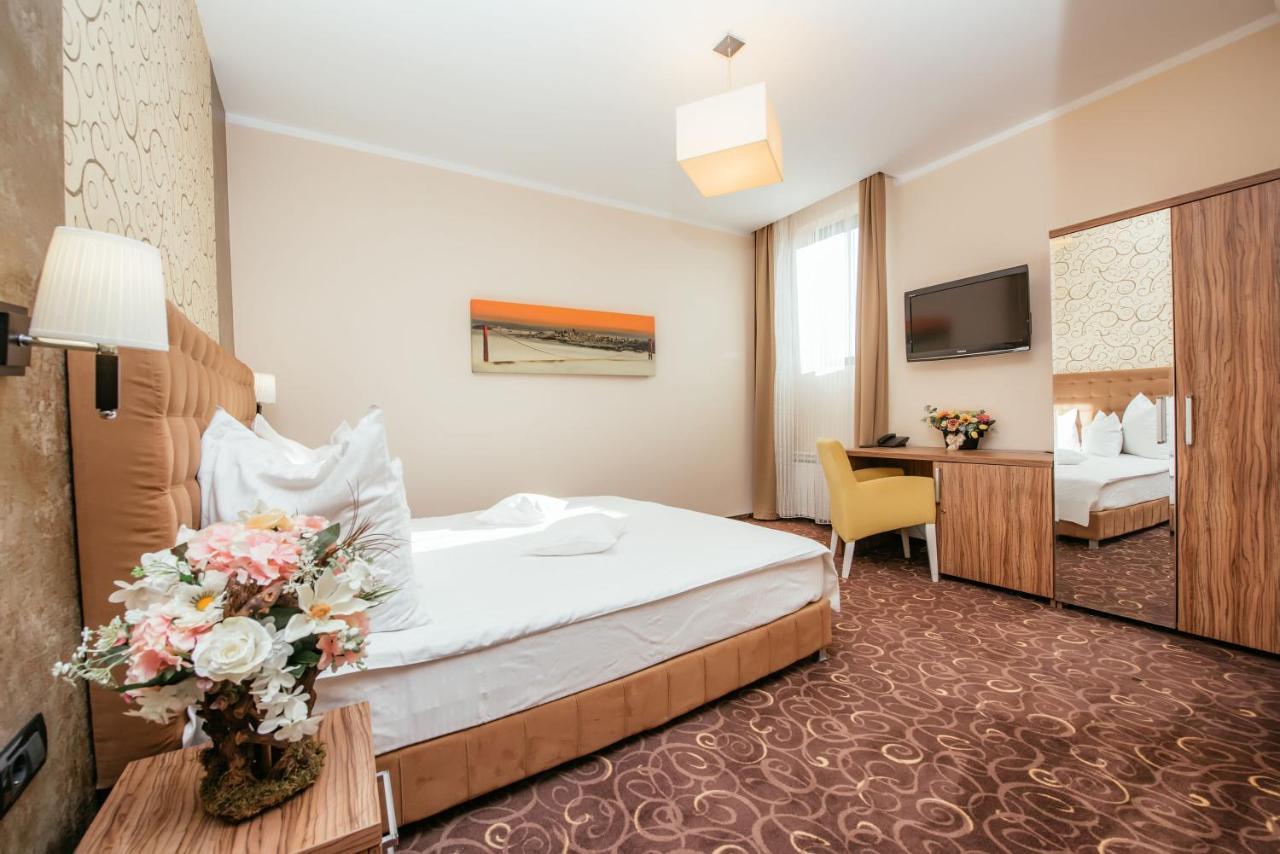 C Guest House Дробета-Турну-Северин Экстерьер фото